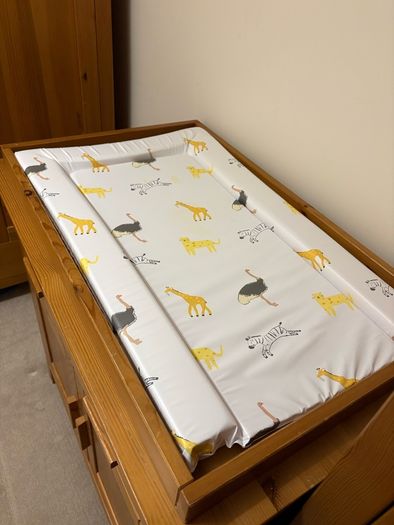 Nursery furniture set