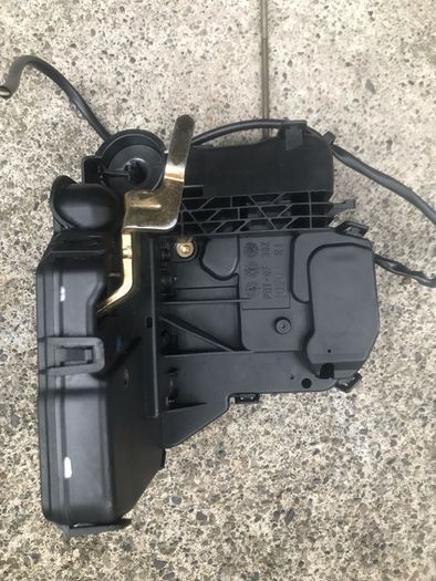 Mercedes C class W203 Drivers door lock mechanism