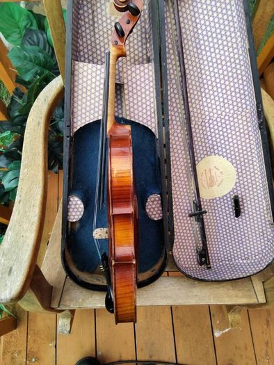 Old full size violin