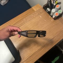 2 Sony TDG-BR250 3D Glasses