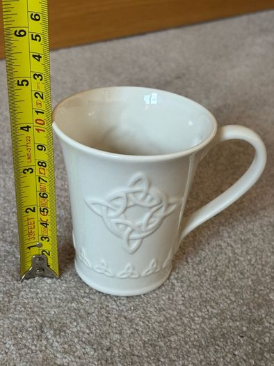 Belleek Trinity Knot Mug