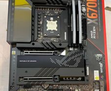 Asus X670e Rog Crosshair Hero + 7800x3d