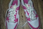 womens pink Nike dunks trainers