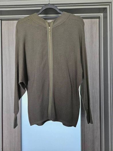 BNWT Khaki jumper