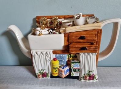 Rare Collectible Royal Albert 'Old Country Roses' Large Kitchen Sink Teapot by Cardew Design