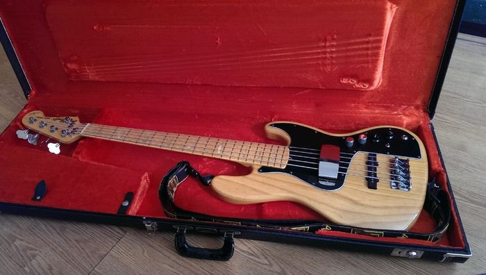 Fender Marcus Miller Jazz Bass V  USA Corona 2005 Natural Ash 5 String