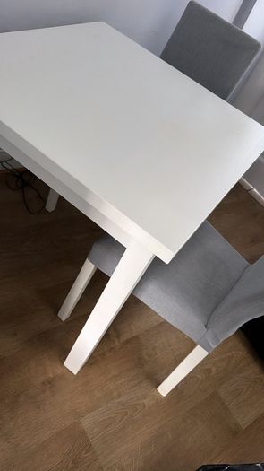 Table and 2 chairs