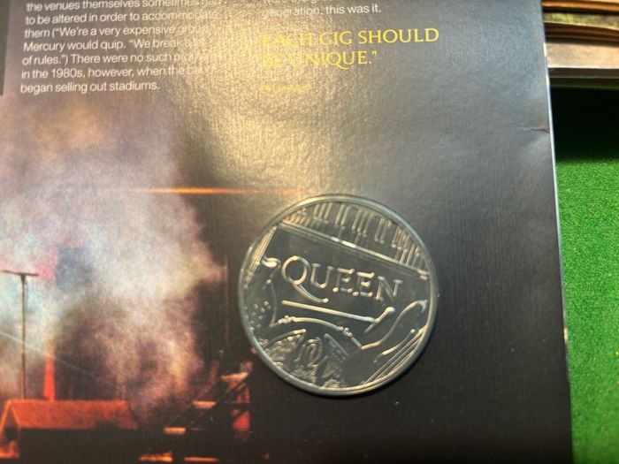 Queen Live 5 Pound Coin Royal Mint BU