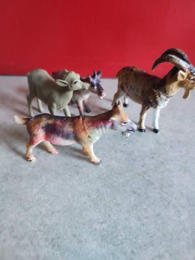 3 GOAT MINIATURE plus one deer Farm Animals Figurine
