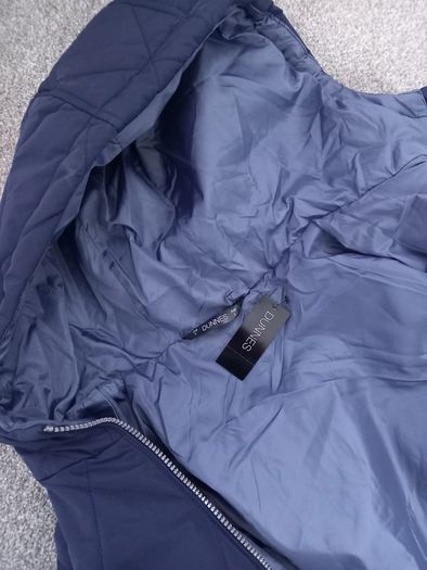 New.women jacket.size 10/12.