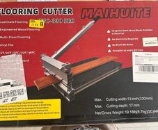 Flooring cutter