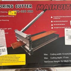 Flooring cutter
