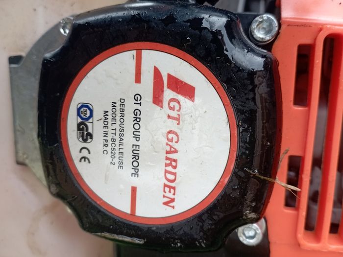 Petrol strimmer