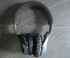 DISC Bose SoundLink On-Ear Bluetooth Headphones, Black
