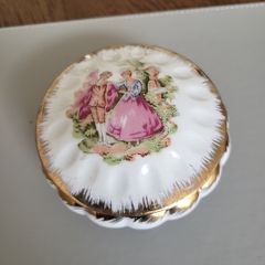Trinket box porcelain