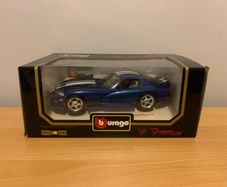 1/18 Burago Model Car Dodge Viper GTS Coupe 1996