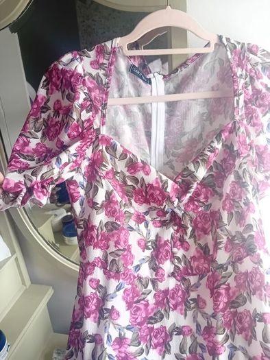 sweetheart floral midi dress