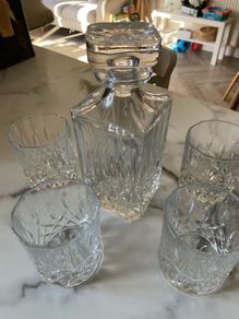 Whisky decanter and 4 glasses