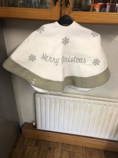 Christmas cosy wrap