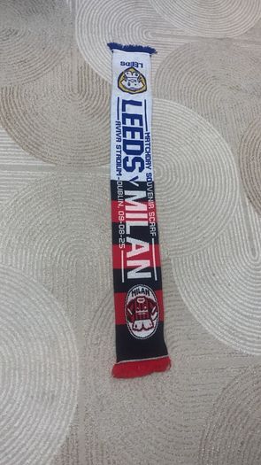 football scarf Leeds vs ac Milan