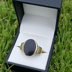 Vintage Heavy 9ct Yellow Gold Gents Black Stone Ring