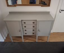 Side board