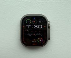 Apple Watch Ultra 2 (Natural Titanium)