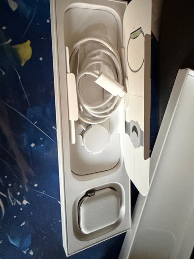 Apple Watch Series 10, 42mm Natural Titanium, Cellular