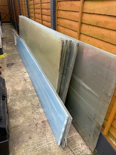 Double walled polycarbonate sheets