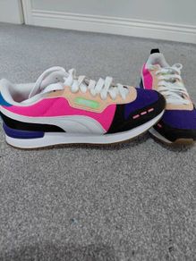 Womens Puma trainers