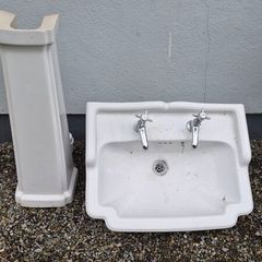 Free Bathroom Sink