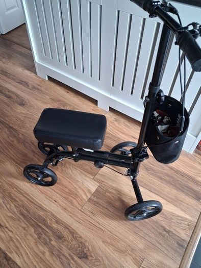 Mobility knee walker