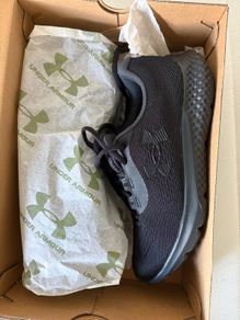 under armour black trainers