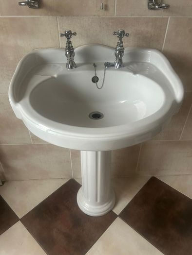 Bathroom suite for sale