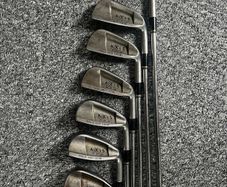 Mizuno Axis PCS (5 - SW)