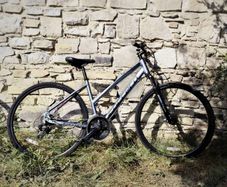 Hybrid bike - accepting offers