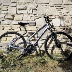 Hybrid Bike (like new)