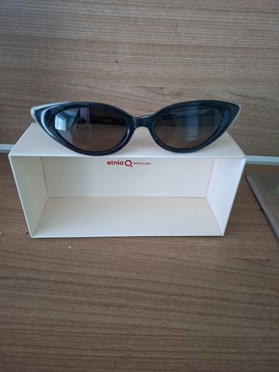 NWT Etnia Q Barcelona Hand Made Ladies  Sun Glasses