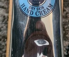L'Occitane  Hand Cream