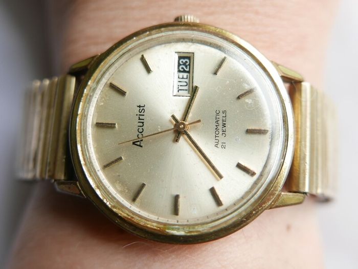Vintage Accurist Automatic Gentleman's Wristwatch  (works well and keeps time)
