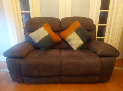 RECLINER Suite 2-1-1 Immaculate Condition