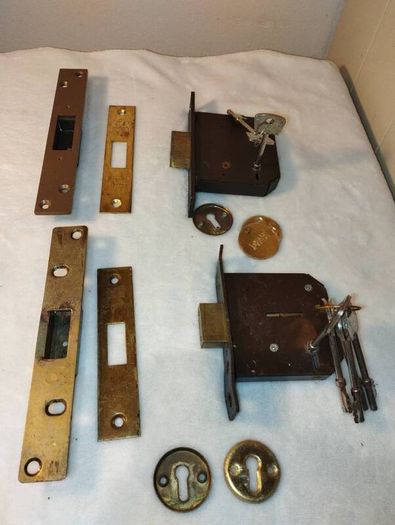 Era 5 leaver Locks x 2