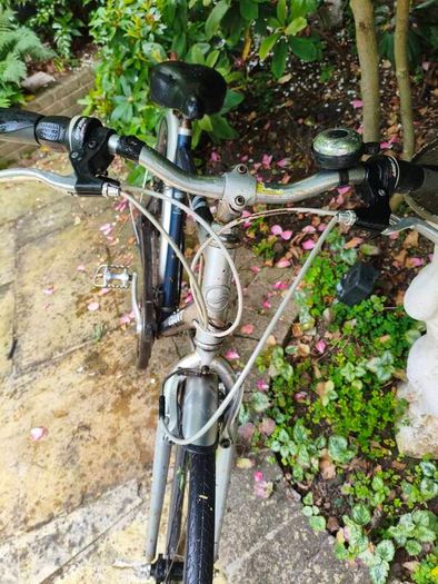 Giant Expression Hybrid Bicycle, fully working