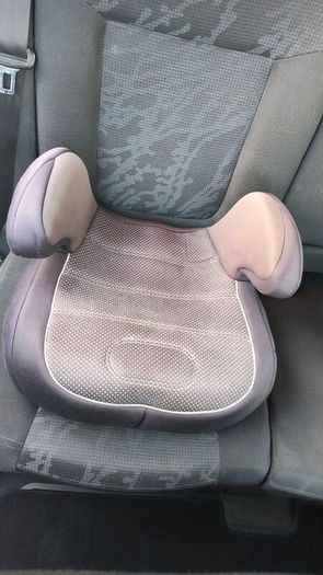2 Booster seats for kid