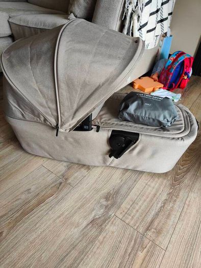 Joolz aer + basinet taupe