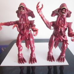 Pair of Xenomorph Alien Queen 12" Figure Deluxe