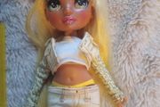 sunny maddison series 1 rainbow high doll