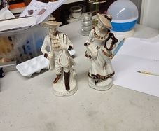 Figurines