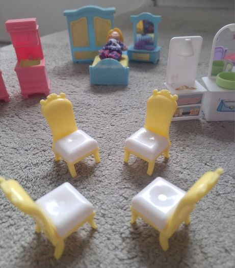 Dolls House Furniture Bundle