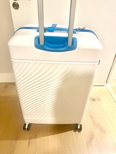 NEW Luxury Love Island Suit Case